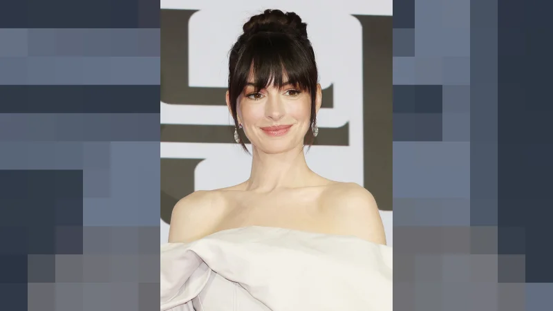 anne hathaway net worth